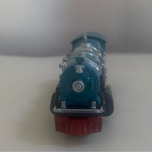 Hallmark Keepsake Ornament Lionel Train - Picture 6 of 7